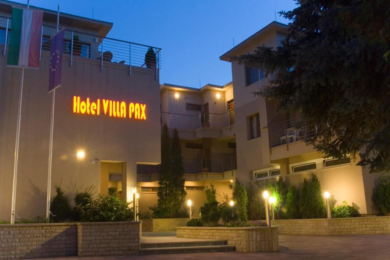 Hotel Villa Pax Balatonalmádi Exteriér fotografie